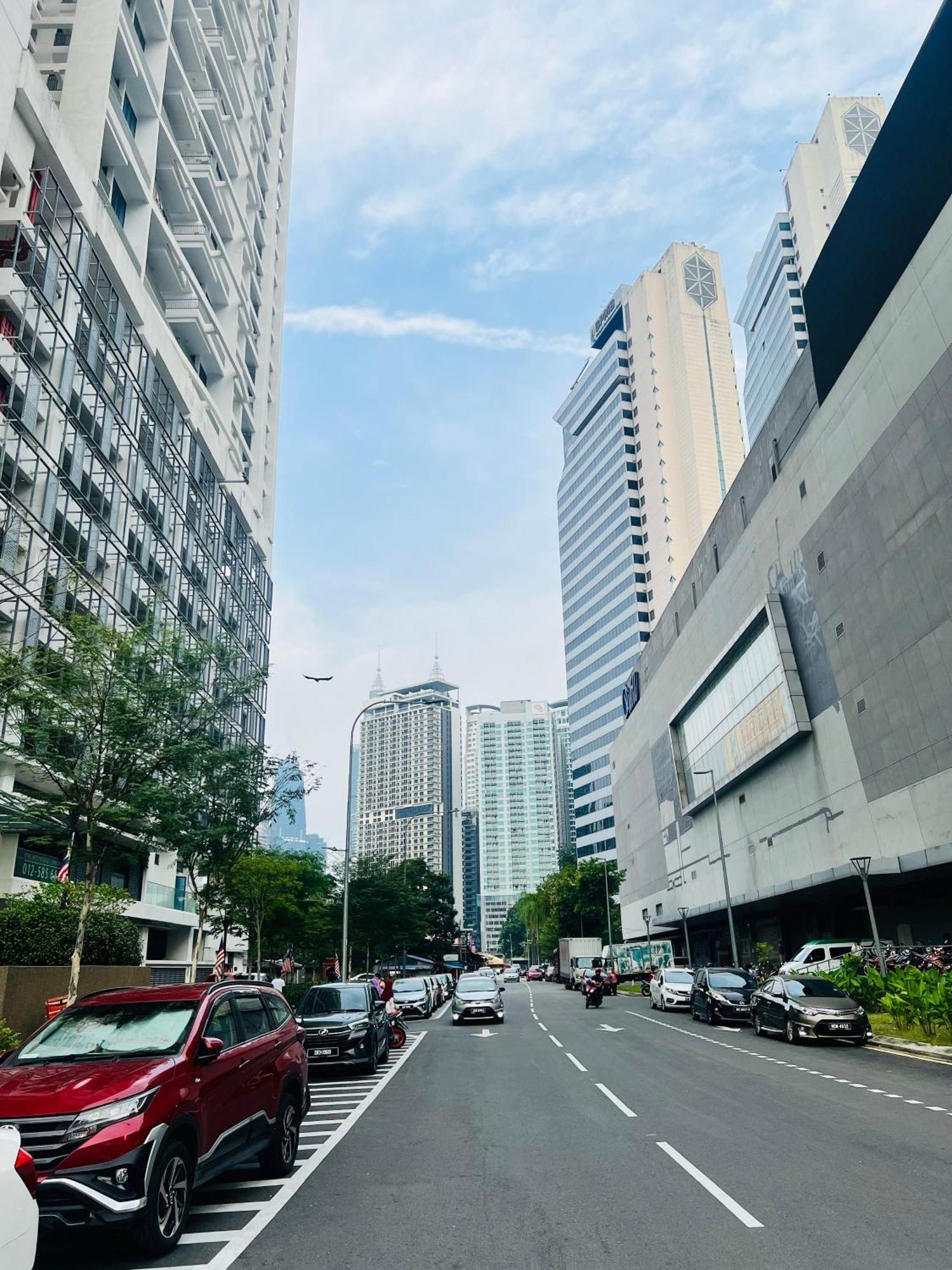 Colony Suites Klcc By Hibernate Kuala Lumpur Exterior photo