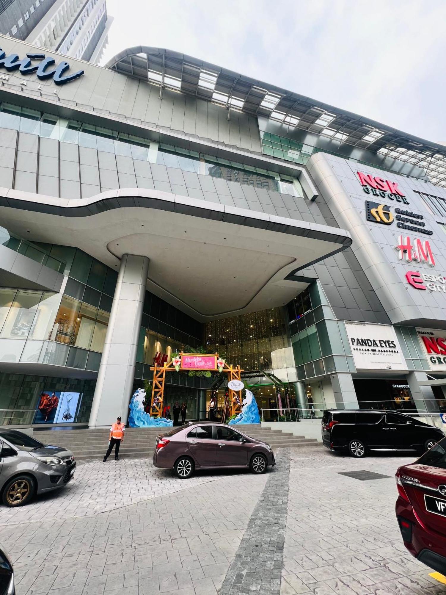 Colony Suites Klcc By Hibernate Kuala Lumpur Exterior photo